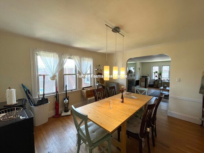 Photo - 115 Lanark Rd Apartments Unit 1