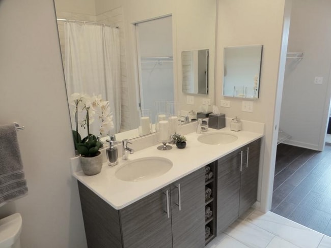 Photo - 1206 W Madison St