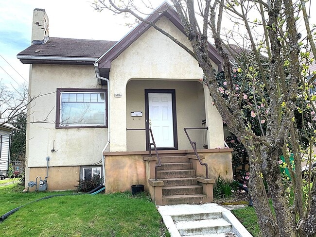 Building Photo - Eliot neighborhood House: 2 bedroom, large basement, hardwood floors, laundry units & fireplace