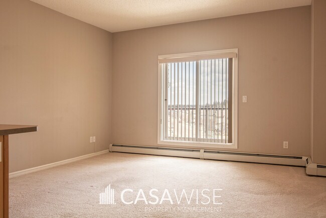 Photo - 226-226 Macewan Rd