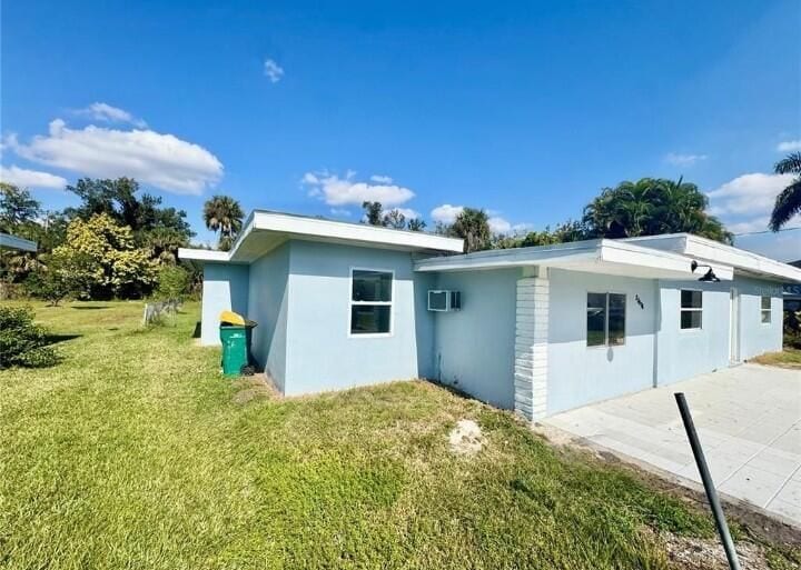 Photo - 23476 Harper Ave