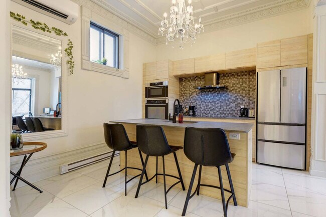 Photo - 3831 R. Saint-Denis Unit ID1234644P