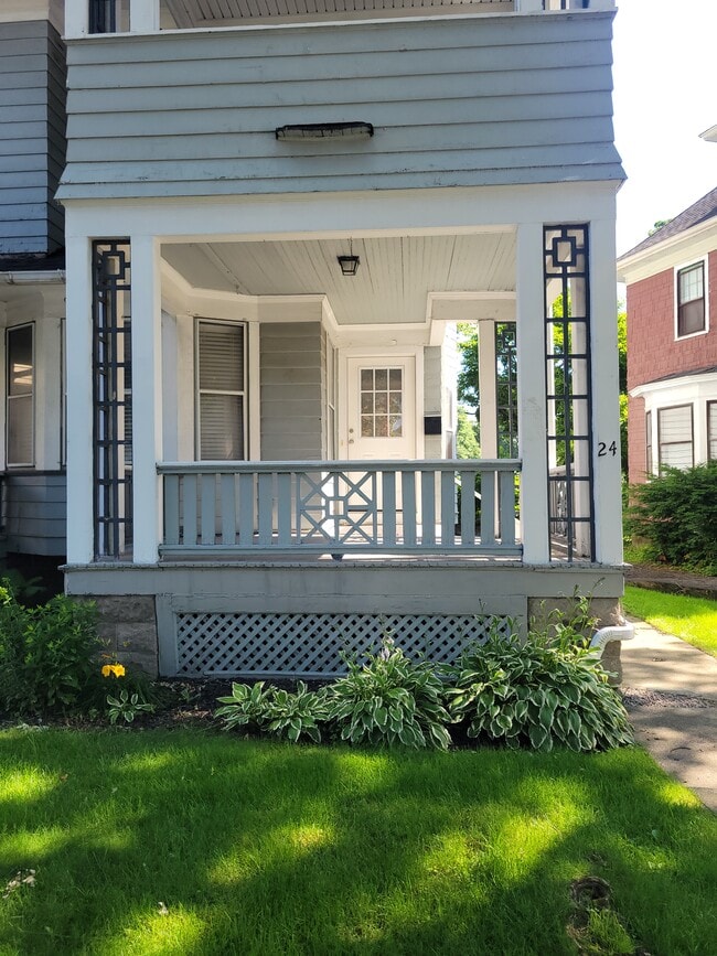 Photo - 24 Hinsdale St