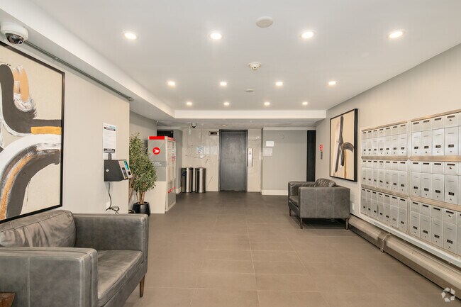 252 Gorge Rd E