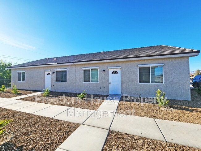 Photo - 1111 Sixshooter Ave