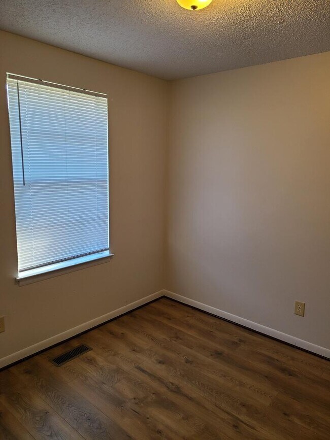 bedroom - 124 Odette St