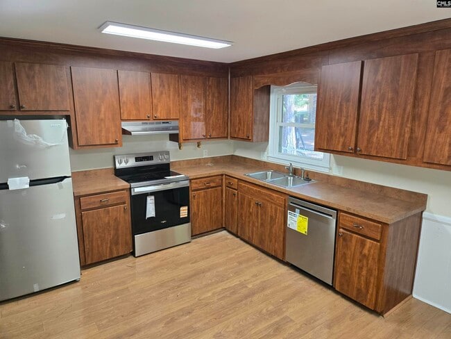 Photo - 42 Raintree Ct