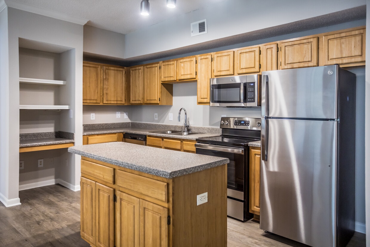 Photo - The Estates at River Pointe Apartments