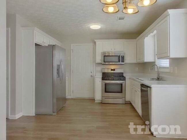 Photo - 224 Stone Creek Dr