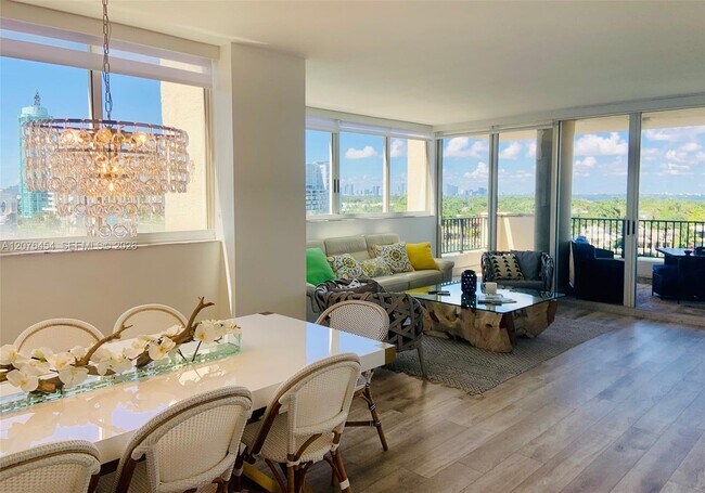 6422 Collins Ave Unidad 804
