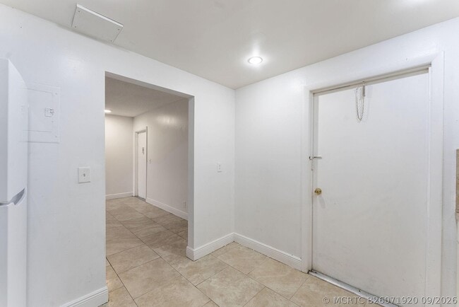 Photo - 632 NW 13th St Unit 16