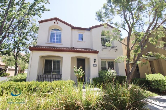 Building Photo - $4895 - **COMING SOON-END OF SEPT** Beauti... Rental