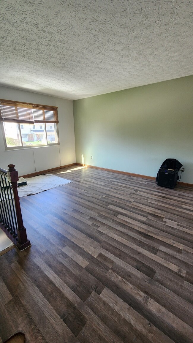 Photo - 620 Mistletoe Ct