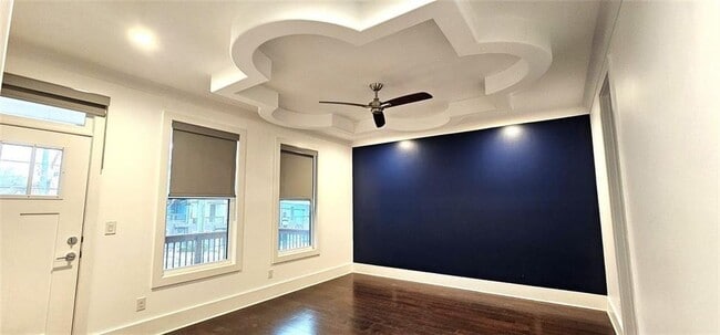 Photo - 1993 Memorial Dr SE