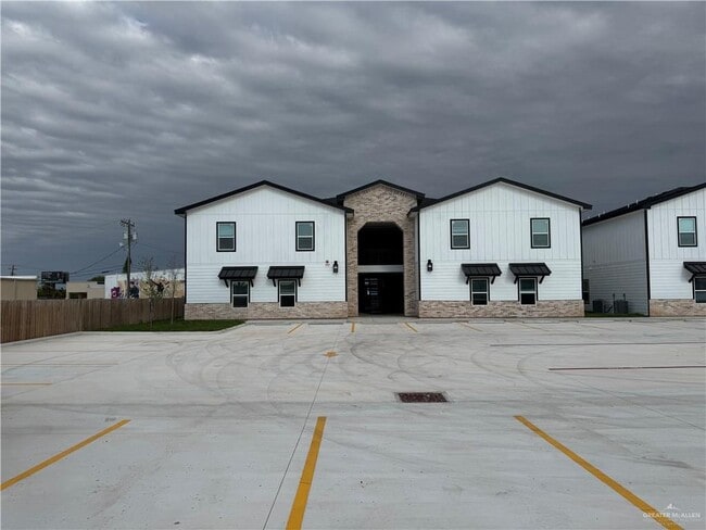 Building Photo - 800 Ragland Rd Unit 10 Rental