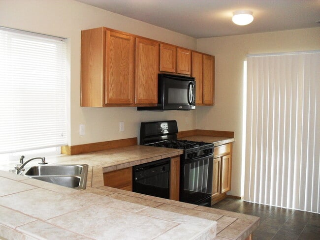 Photo - Beautiful 4 Bedroom 2.5 Bath in Liberty Ri...