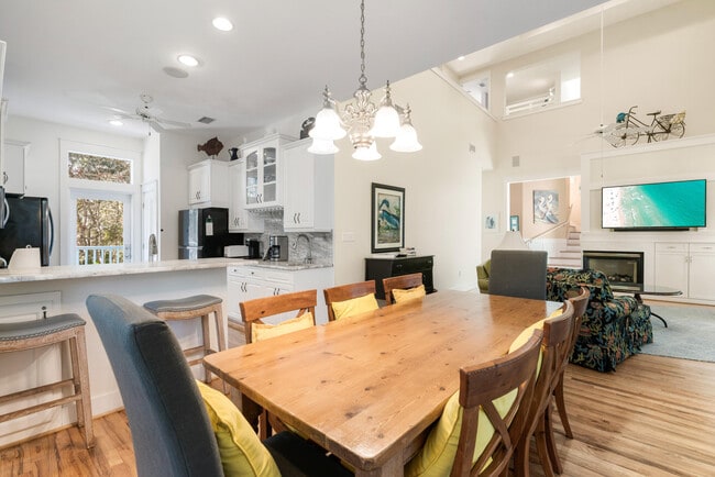 Photo - 10 Boardwalk Ln