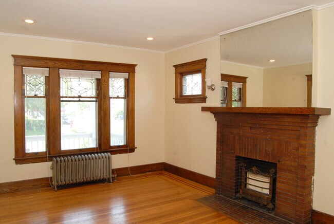 Photo - 53 Meech St