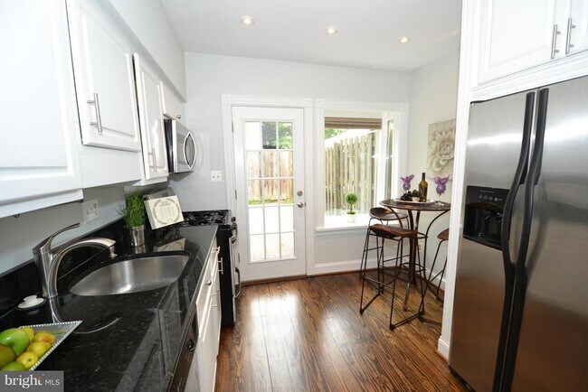 Photo - 213 N Payne St