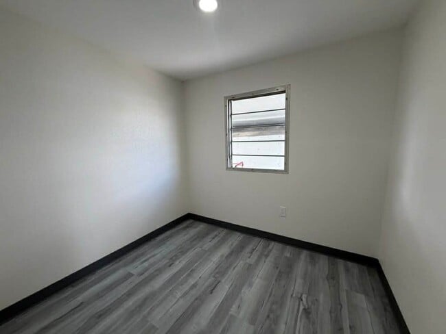 Photo - North Fort Myers Unit