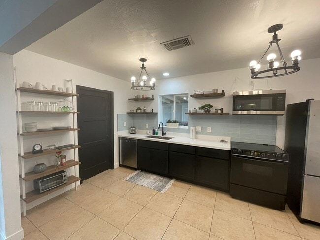 Photo - 1920 W Mulberry Dr