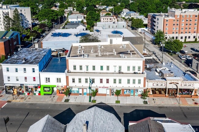 Building Photo - 157-161-161 Post Ave Unit 305