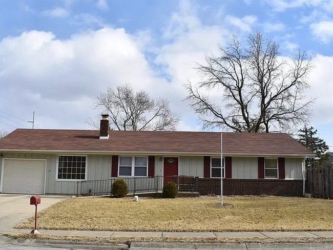 Charming 3 Bed, 2 Bath Ranch Home in West ... - Charming 3 Bed, 2 Bath Ranch Home in West ...