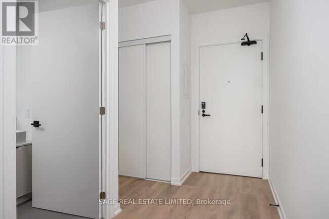 Photo - 1285 Dupont St Unit 608