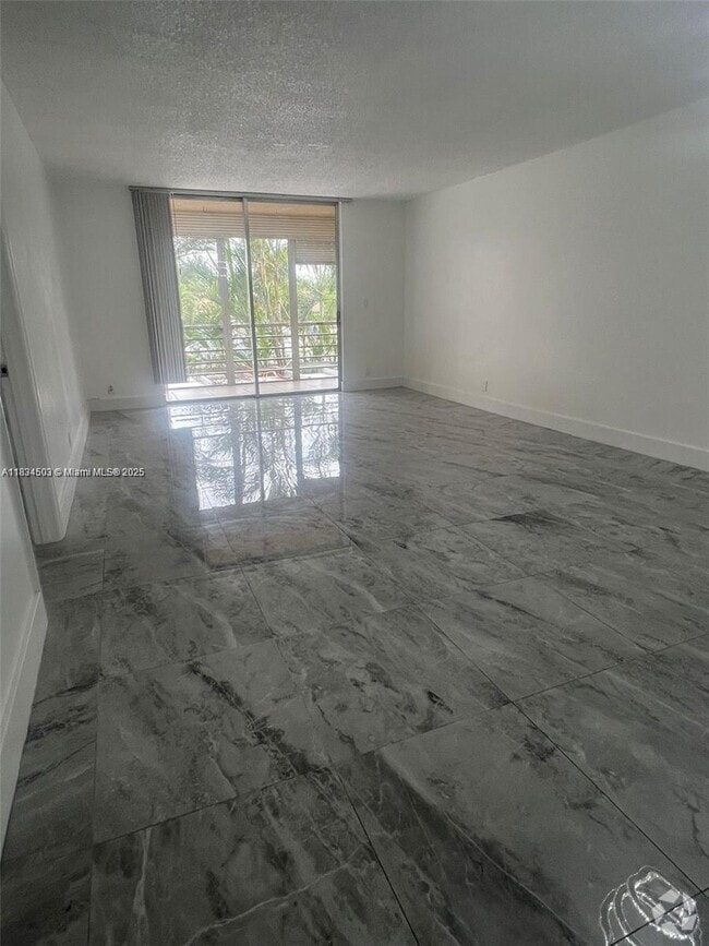 Building Photo - 406 NW 68th Ave Unit 215 Rental
