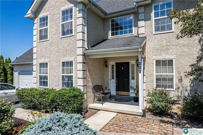 Photo - 202 McNair Cir