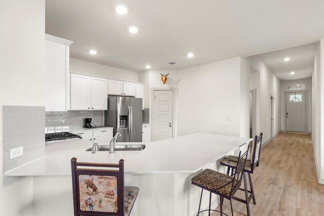 Photo - 13900 Mcarthur Dr