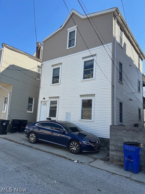 Building Photo - 12224 Fairview Ct Unit 1