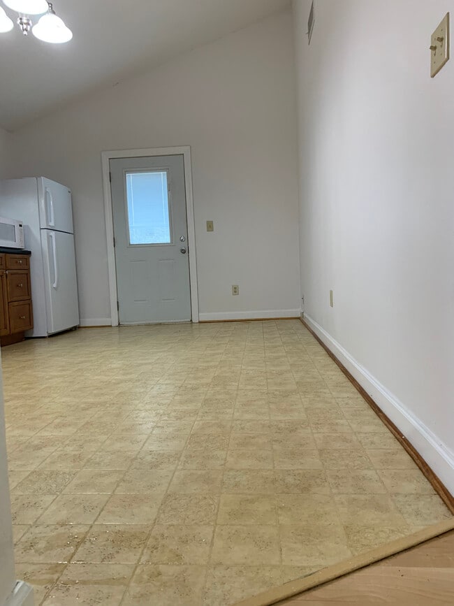 Photo - 591 Britmore Ct