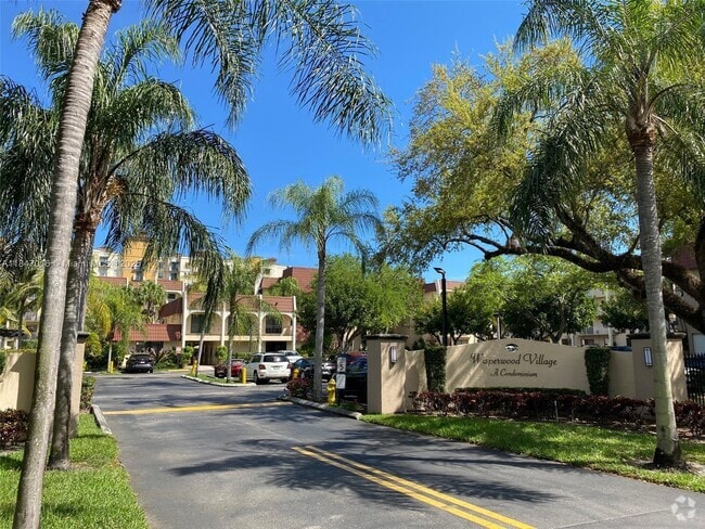 Building Photo - 9301 SW 92nd Ave Unit C419 Rental
