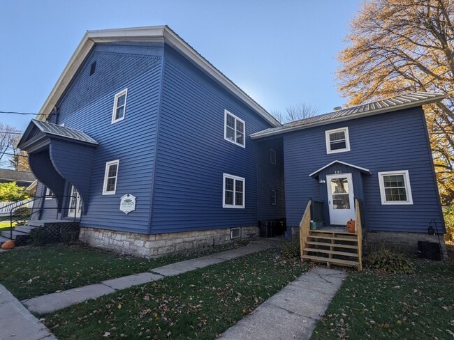 Building Photo - 139 S Esselstyne St Unit 135 Rental