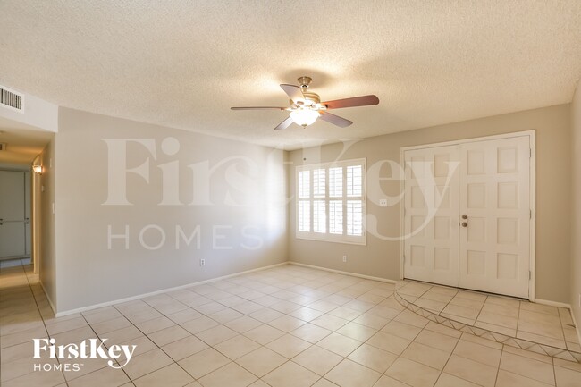 Photo - 2922 E Sierra St