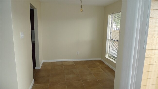 Photo - 16111 Aspenglen Dr Unit 103