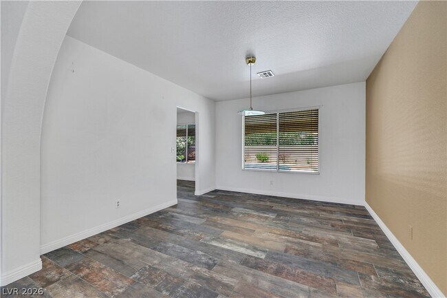 815 Stillwater Ln