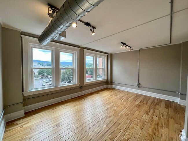 Building Photo - 92 S Main St Unit 404 Rental