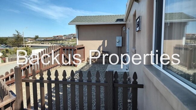 Photo - Wonderful partially furnished upper Seaside unit