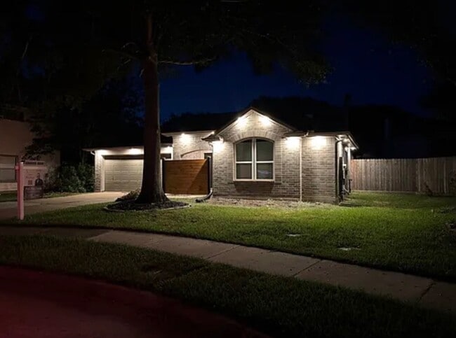 Photo - 1835 Oak Ridge Dr