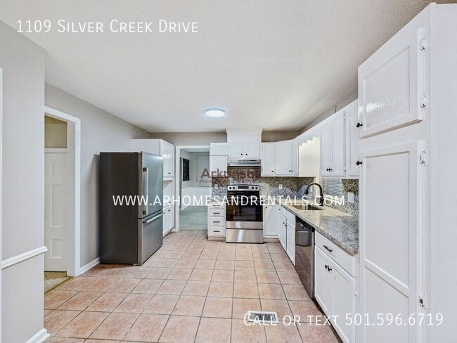 Photo - 1109 Silver Creek Dr