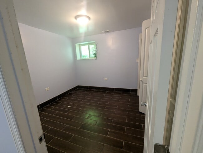 Photo - 8105 S Green St Unidad 1