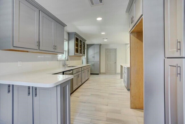 Photo - 5402 Cheena Dr