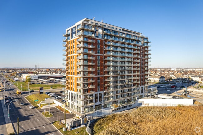 Exterior - Le James Apartments