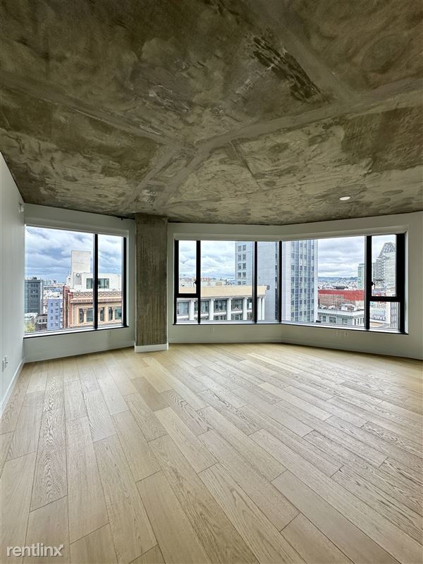 Photo - 960 Market St