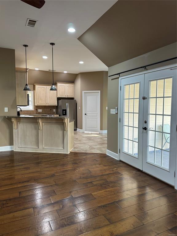 Photo - 165 River Stone Way