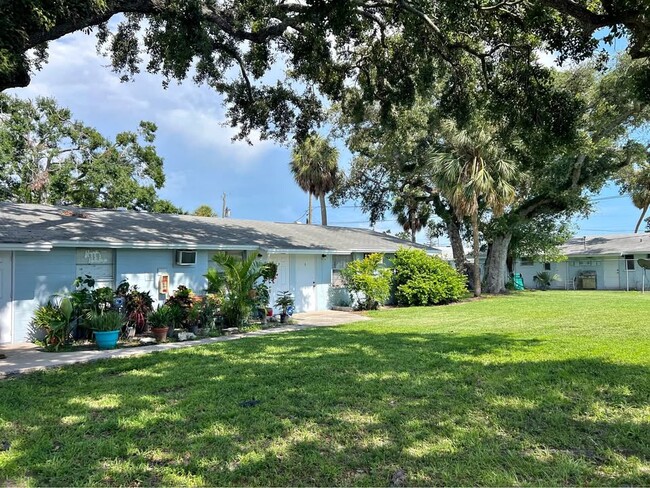 Photo - 410 11th Street Dr W Unidad 410-C