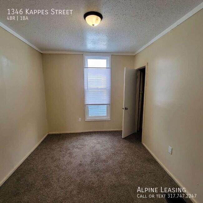 Photo - 1346 Kappes St