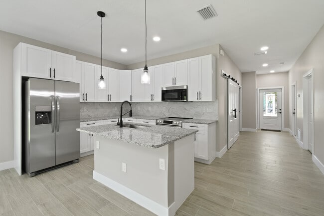 Photo - 1388 NW Charlie Green Dr